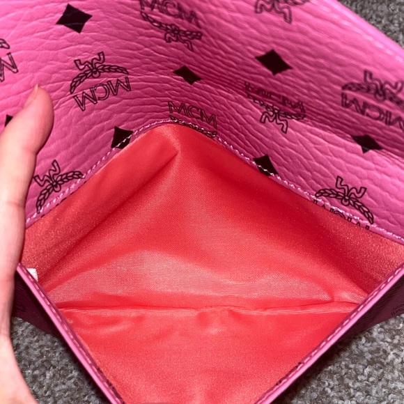 MCM Envelope Clutch/Crossbody NEW - Picture 5 of 7